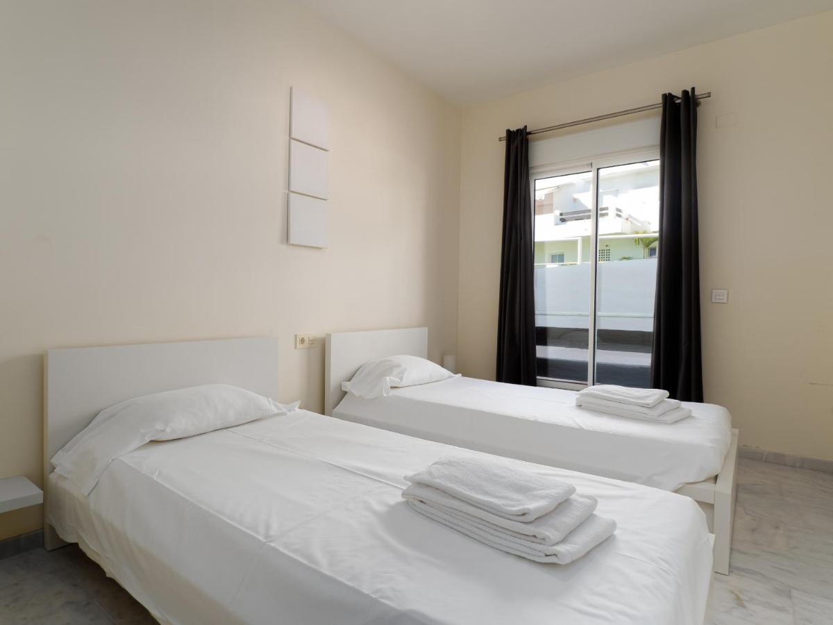 2051-New 3 Bedrooms On Golf エステポナ エクステリア 写真