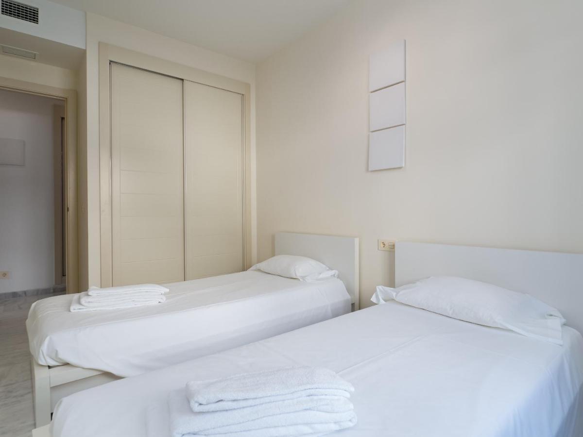 2051-New 3 Bedrooms On Golf エステポナ エクステリア 写真